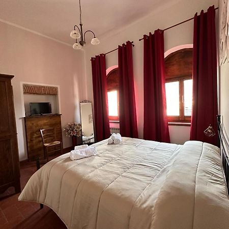 B&B Palazzo Sassatelli กาสเชีย ภายนอก รูปภาพ
