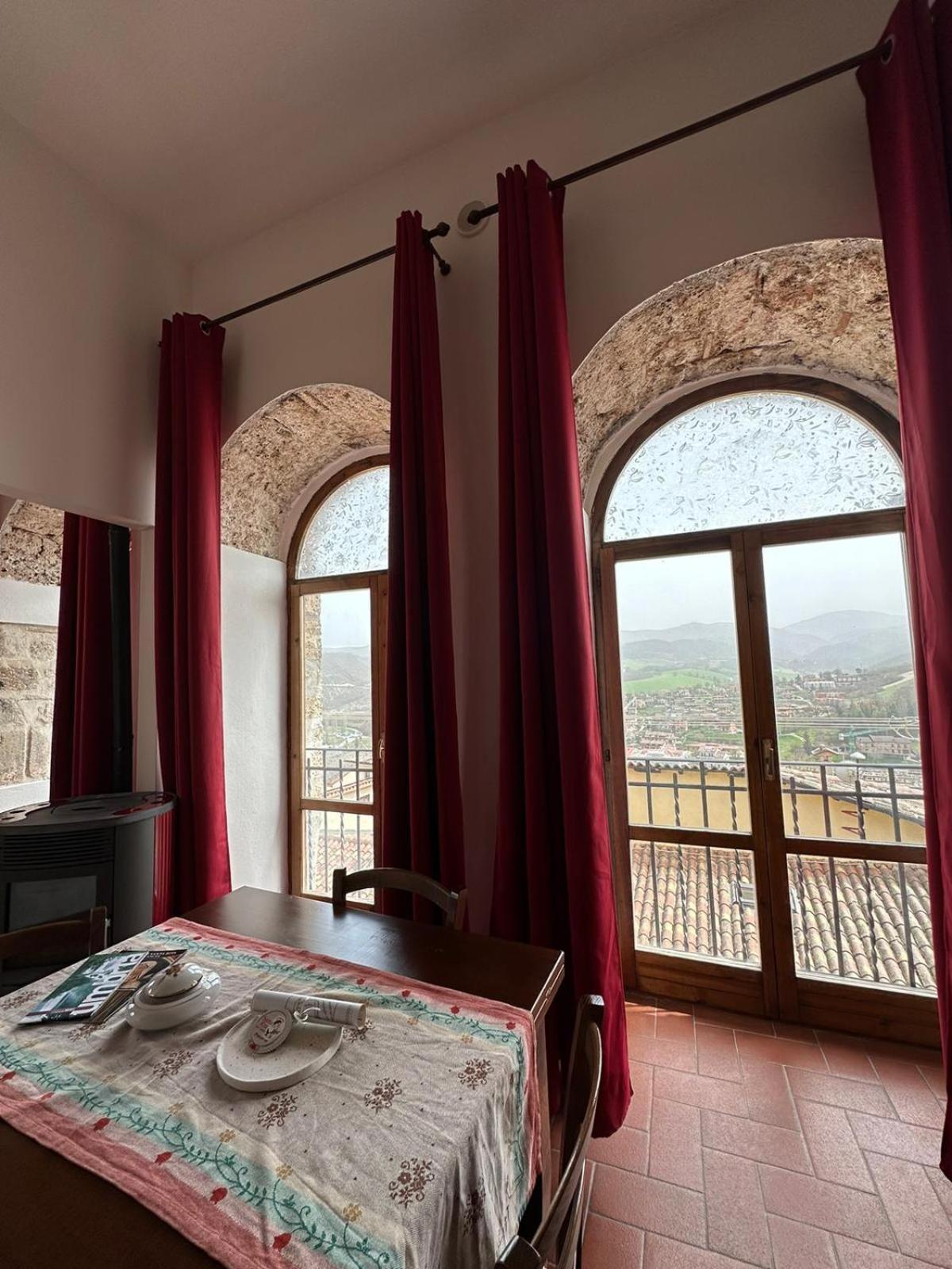 B&B Palazzo Sassatelli กาสเชีย ภายนอก รูปภาพ