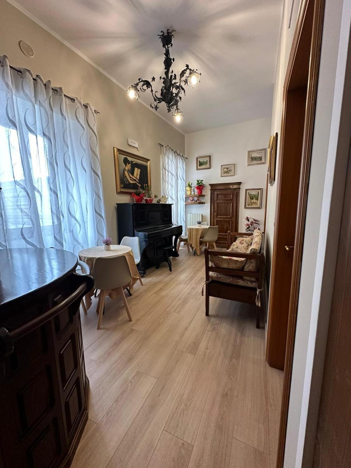 B&B Palazzo Sassatelli กาสเชีย ภายนอก รูปภาพ