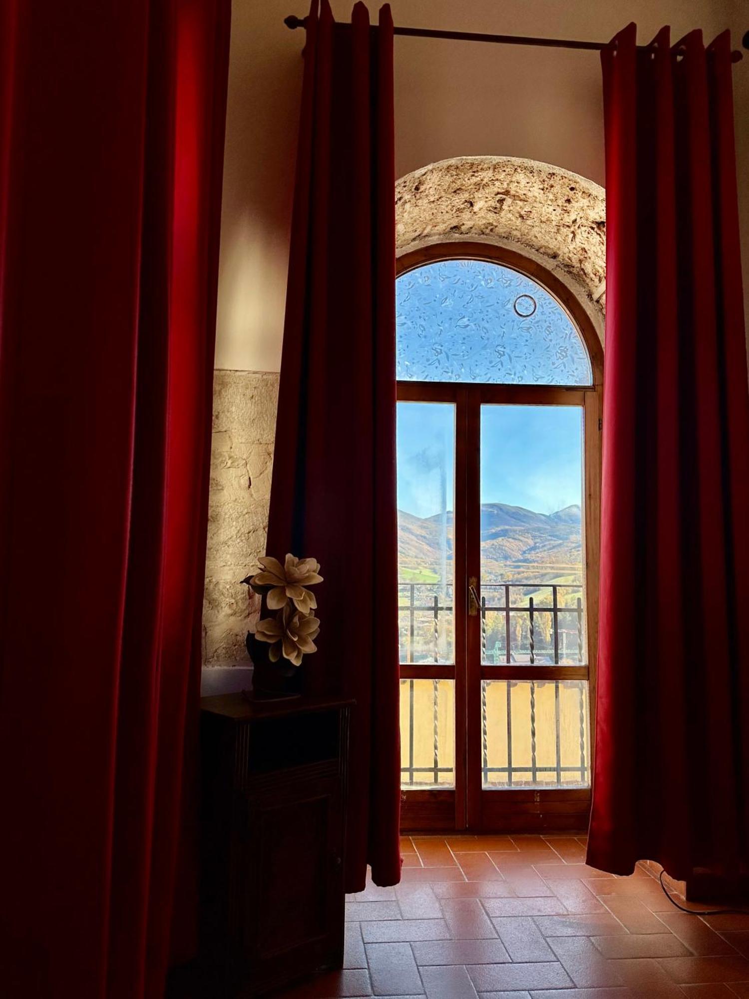 B&B Palazzo Sassatelli กาสเชีย ภายนอก รูปภาพ