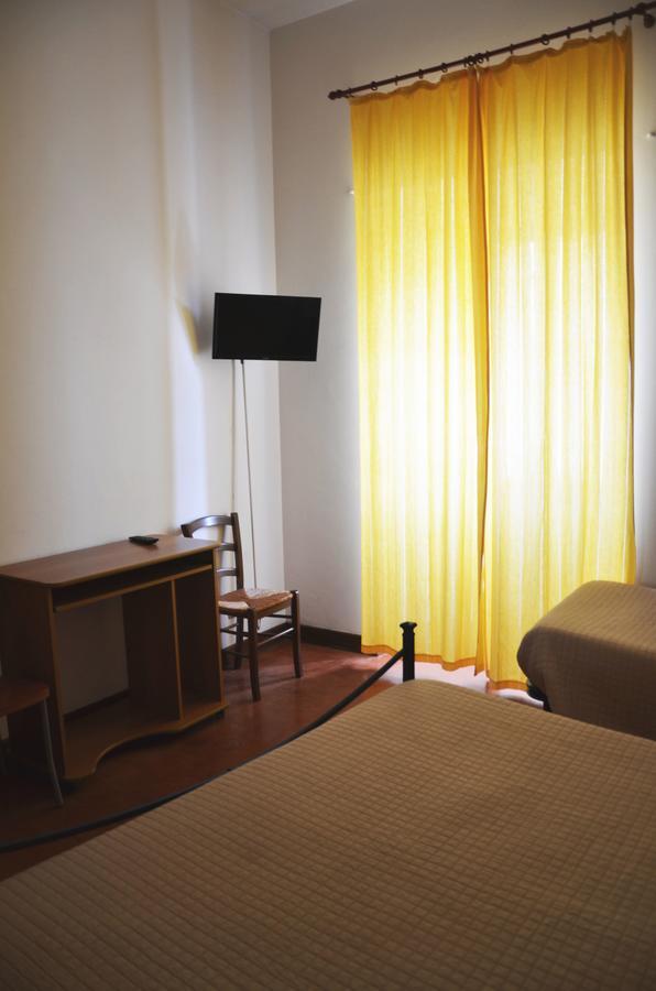 B&B Palazzo Sassatelli กาสเชีย ภายนอก รูปภาพ