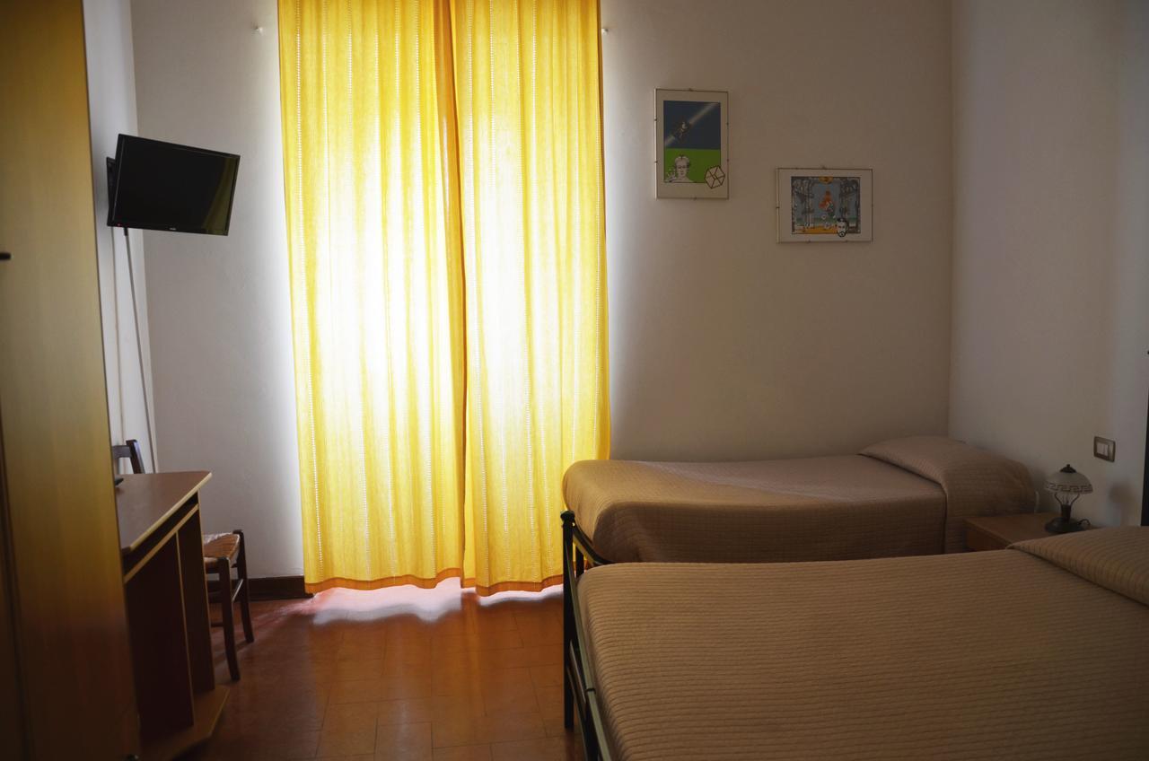 B&B Palazzo Sassatelli กาสเชีย ภายนอก รูปภาพ