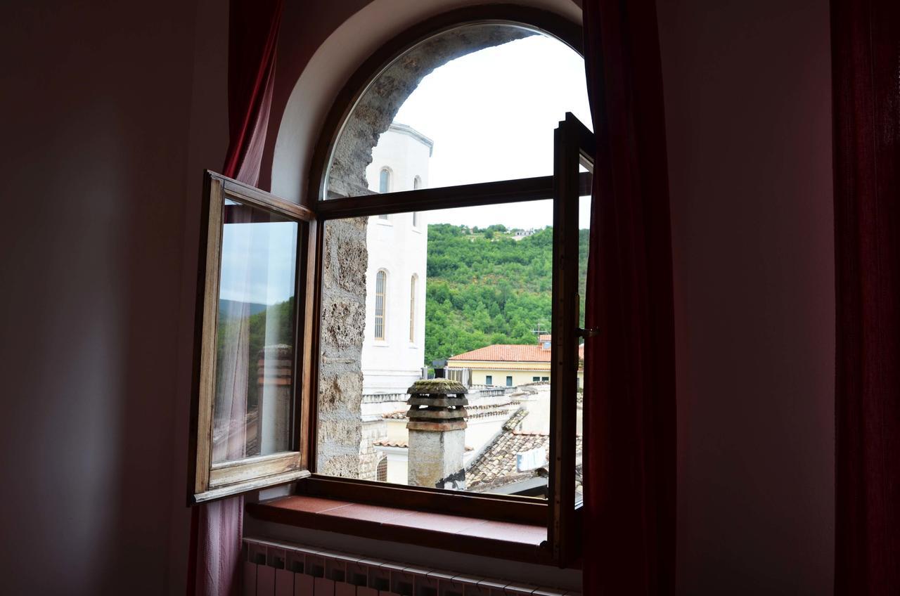 B&B Palazzo Sassatelli กาสเชีย ภายนอก รูปภาพ